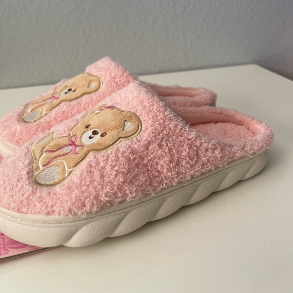 Womens Pink Teddy Fuzzy Slippers - Picture 3 of 7